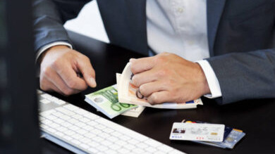 Wat is Wwft, AML, PEP, KYC, UBO?